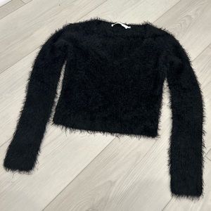 NWOT BLACK FUZZY LONG SLEEVE SWEATER